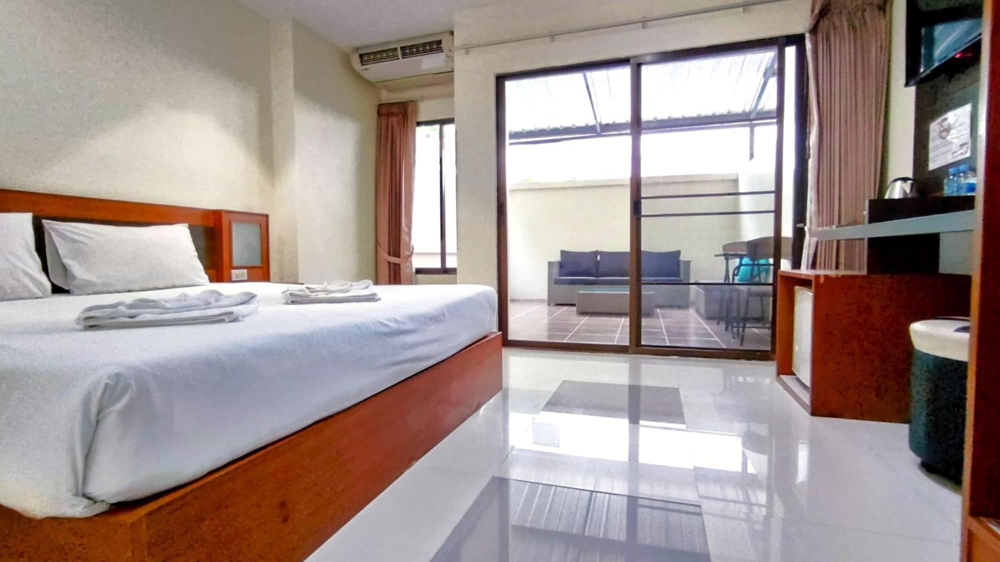 Lucky Buako Hotel パトン エクステリア 写真