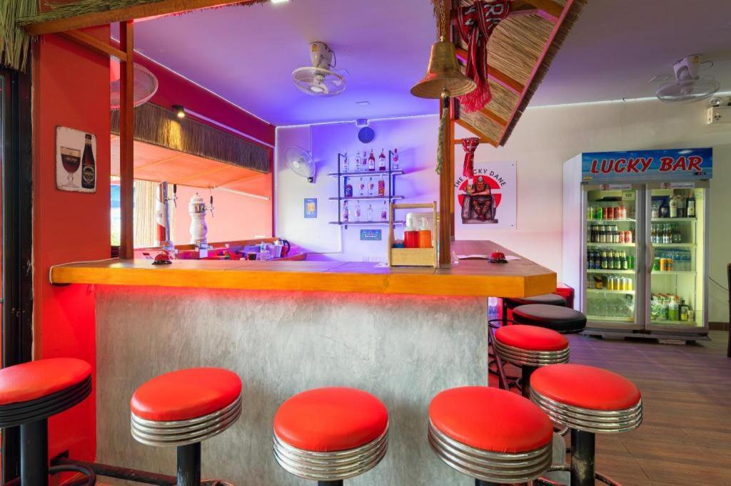 Lucky Buako Hotel パトン エクステリア 写真